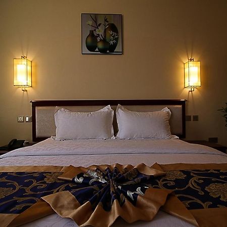 Farah Hotel Apartment Muscat Exteriör bild